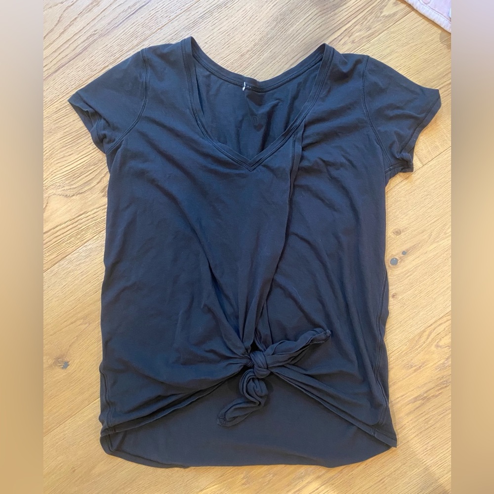 Black Lululemon Shirt Size 6